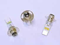P15D (P30D) LED LAMP 30 WATT 6 T/M 12 VOLT IN DIVERSE WARMTE KLEUREN MASSA NEGATIEF. (P15D.40.OO.10 )