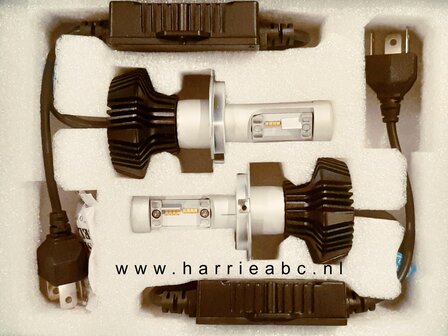 H4 LED koplamp 80 watt 12 volt  wit  PER STUK !. (12.H4.160.OW.83)