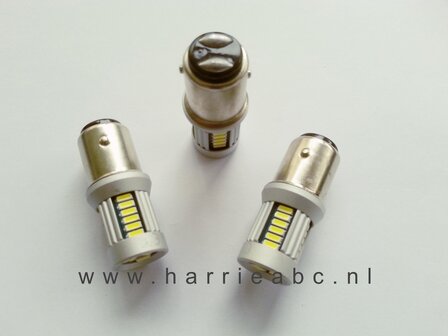 BAY15D 30 SMD leds 6 volt gelijkstroom massa  pos. (21/5 watt) in rood. (BAY15D.21/5.30.OR.03.POS)