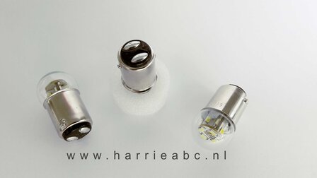 BAY15D 21/5 12 ledjes DC (gelijkstroom) massa negatief led 6 volt in wit, warm wit, rood en amber