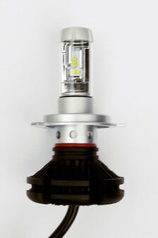 H4 6 volt voorlamp bi-polariteit met 10 stuks Philips Z-ES leds met maar liefst 3000 lumen dim en groot-licht. (H4.100.GW.03)