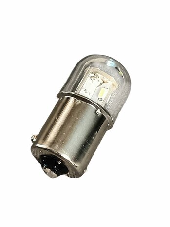 Stadslicht of achterlicht lampje 10 watt klein formaat voor 24 volt systemen te gebruiken in diverse kleuren. (24.BA15S.10.12.OO.42)