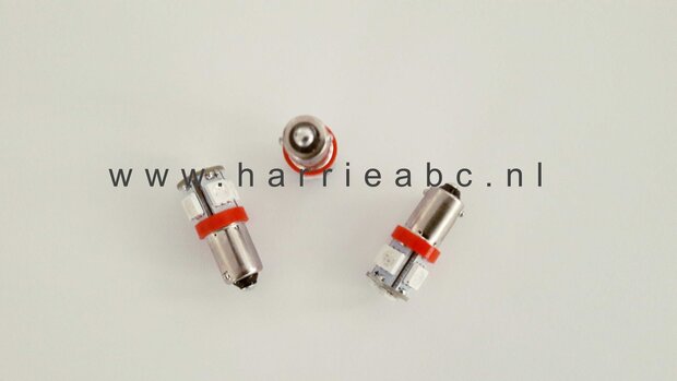 BA9S 6 volt 5 leds 5 watt bi-polariteit in rood. (BA9S.05.HD.OR.01)