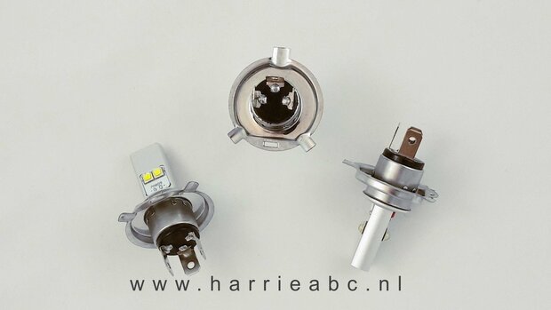 Voorlamp H4 (P43T) met groot en dimlicht led DC 6 en 12 volt systemen in Wit 40 Watt  800-1600 lum.